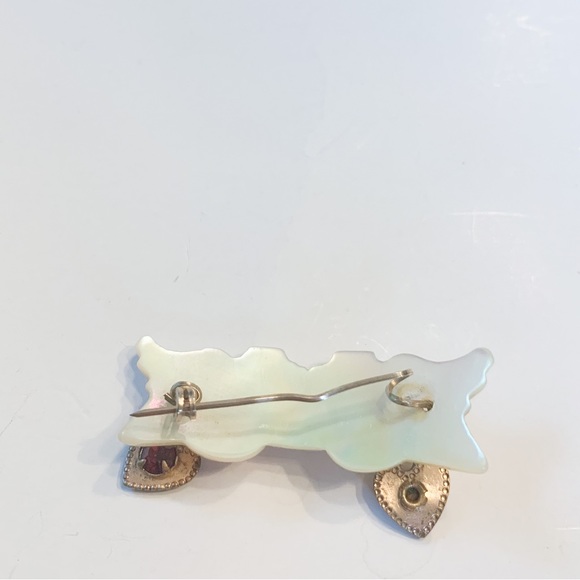 Circa 1960 gold wire wrap mother of pearl Pin. - Picture 3 of 6